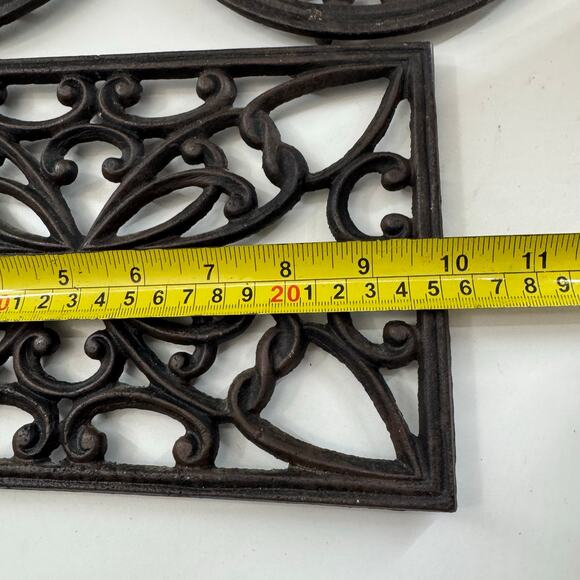 Southern Living At Home Estate 3 Piece Cast-Iron Trivet Set Round And Rectangle - Picture 3 of 5